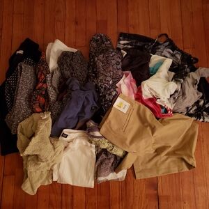 HUGE LOT - Women's XS/S Variety 23 Pc Bundle